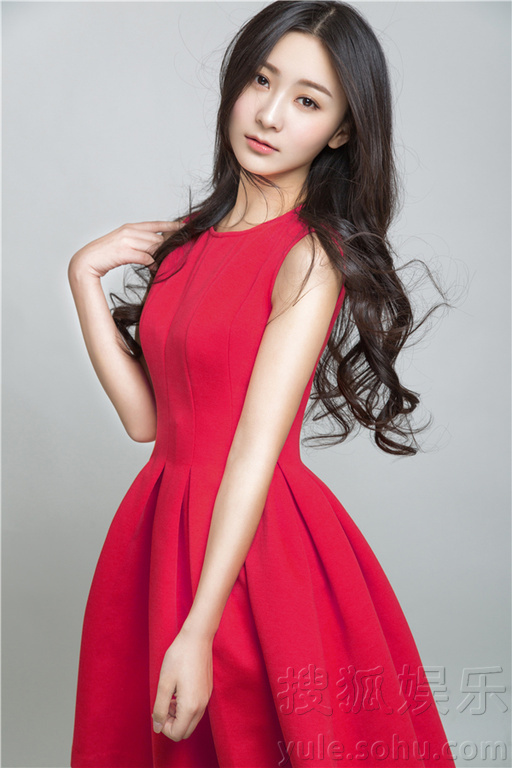 璀璨影視新星女演員閃耀登場，最新女星閃耀光芒